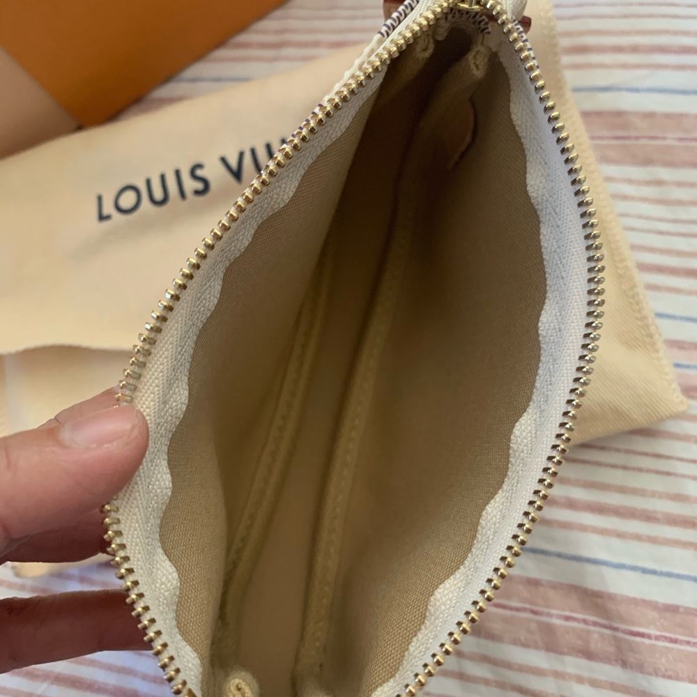 Louis Vuitton Damier Azur Mini Pochette in White and Blue - Picture 4 of 8